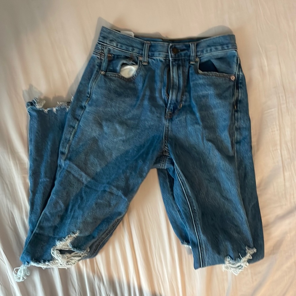 american eagle ripped skinny jeans